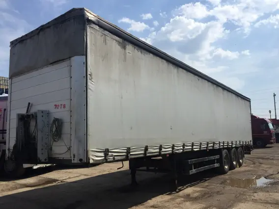Шторный полуприцеп Schmitz SKO 2000 года б/у