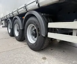 Шторный полуприцеп Тонар T3-13 (9888) 2024 года б/у фото 4
