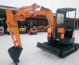 Экскаватор Hitachi EX30 1991 года б/у