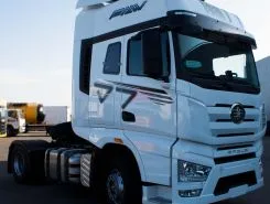 Седельные тягачи Седельные тягачи  FAW J7 CA4180P77K25E5 2026 года новый