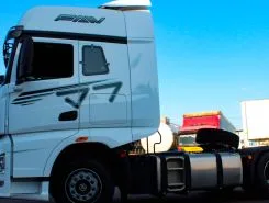 Седельные тягачи Седельные тягачи  FAW J7 CA4180P77K25E5 2026 года новый фото 3