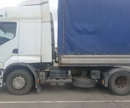 Тягач Седельный тягач Renault Premium 2011 года б/у фото 5