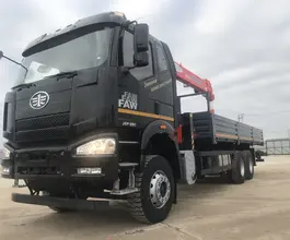 Самопогрузчик FAW J6 с КМУ  2024 года новый