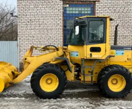 Фронтальный погрузчик Komatsu WA 2012 года б/у