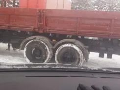 Самопогрузчик Камаз 65117 с КМУ XCMG SQ6,3K3Q 2006 года б/у фото 3