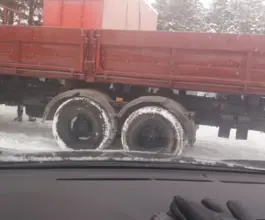 Самопогрузчик Камаз 65117 с КМУ XCMG SQ6,3K3Q 2006 года б/у фото 3