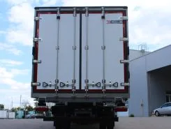 Изотермический фургон Dongfeng C120L 2023 года новый фото 2