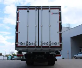 Изотермический фургон Dongfeng C120L 2023 года новый фото 2