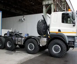 Тягач Седельный тягач Tatra T158  б/у фото 3