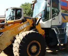 Фронтальный погрузчик Liebherr L 556  б/у