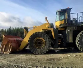 Фронтальный погрузчик Komatsu WA  б/у