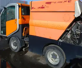 Дорожно-уборочный автомобиль Дорожно-уборочный автомобиль  Bucher-Guyer CityCat 2020  б/у фото 2