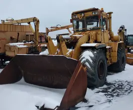 Фронтальный погрузчик Кировец К-702  б/у