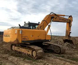 Экскаватор Hyundai R 250  б/у