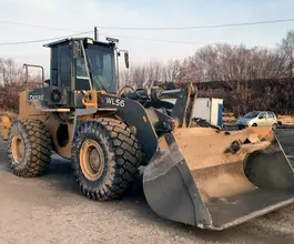 Фронтальный погрузчик John Deere WL56  б/у