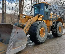 Фронтальный погрузчик Hyundai HL 770  б/у