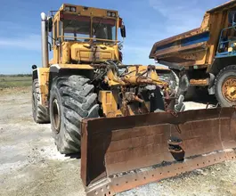Дорожно-уборочный автомобиль Дорожно-уборочный автомобиль  Кировец К-703  б/у