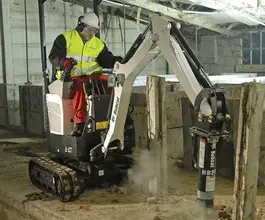 Экскаватор Bobcat E10  б/у фото 3