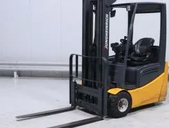 Вилочный погрузчик Jungheinrich EFG 215  б/у