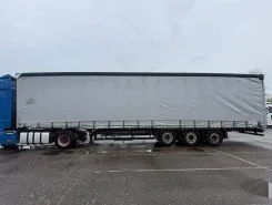 Шторный полуприцеп Schmitz Cargobull SCB S3T 2018 года б/у