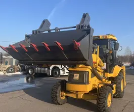 Экскаватор-погрузчик Bull 3SX Plus 2023 года б/у