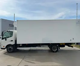 Рефрижератор Фургон  HINO 2017 года б/у фото 4