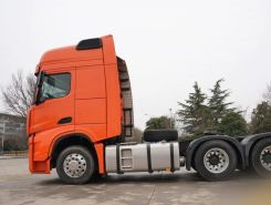 Тягач Седельный тягач Shacman X6000 2024 года новый фото 3