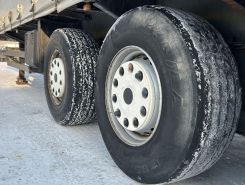 Шторный полуприцеп Schmitz Cargobull S01 2011 года б/у фото 10