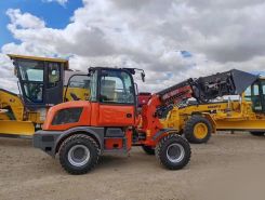 Телескопический погрузчик QUADTRAC WL50T 2025 года новый фото 11