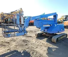 Самоходный подъемник на гусеничном ходу  Maeda 120 2008 года б/у