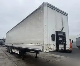 Шторный полуприцеп Kassbohrer XS 2019 года б/у