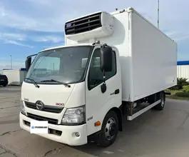 Рефрижератор Фургон  HINO 2017 года б/у