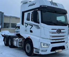 Тягач Седельный тягач FAW J7 2023 года б/у фото 3