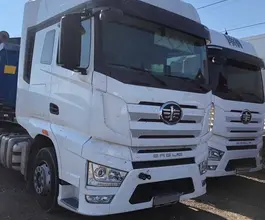 Тягач Седельный тягач FAW J7 2023 года б/у фото 2