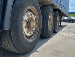 Шторный полуприцеп Krone SD 2006 года б/у фото 12