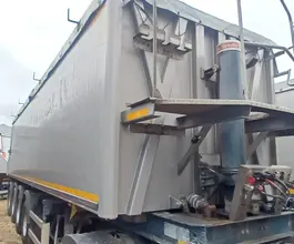 Самосвальный полуприцеп Bodex KIS 4WA1 2023 года б/у