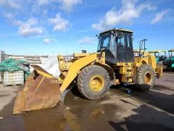 Фронтальный погрузчик Caterpillar 962H 2013 года б/у