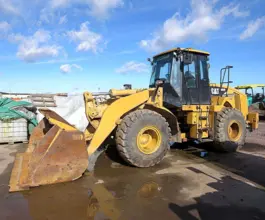 Фронтальный погрузчик Caterpillar 962H 2013 года б/у