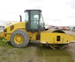 Дорожный каток Caterpillar CS76 XT 2013 года б/у