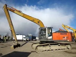 Экскаватор Hitachi ZX 270 LC-3 2008 года б/у