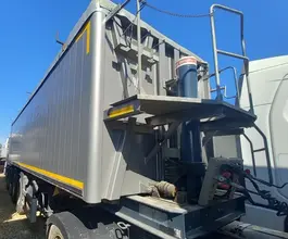 Самосвальный полуприцеп Bodex KIS 4WA1 2023 года б/у