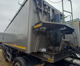 Самосвальный полуприцеп Bodex KIS 4WA1 2023 года б/у