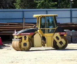 Дорожный каток Dynapac CC322 2006 года б/у