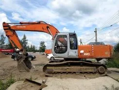 Экскаватор Hitachi EX 220 -5 2001 года б/у
