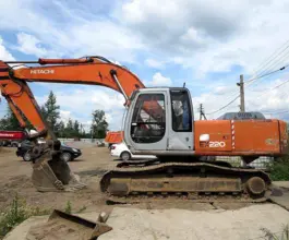 Экскаватор Hitachi EX 220 -5 2001 года б/у
