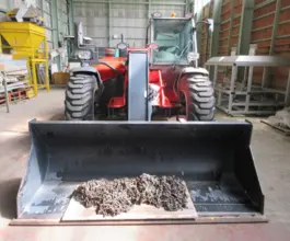 Фронтальный погрузчик Manitou MT 732 2009 года б/у