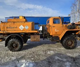 Автотопливозаправщик АТЗ 5 м3  Урал 4320 2005 года б/у