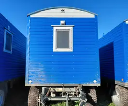 Жилой прицеп ЮВС Медведь 12.03 2023 года б/у фото 2