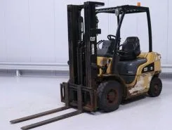 Вилочный погрузчик Caterpillar DP25NT  б/у
