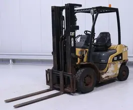 Вилочный погрузчик Caterpillar DP25NT  б/у